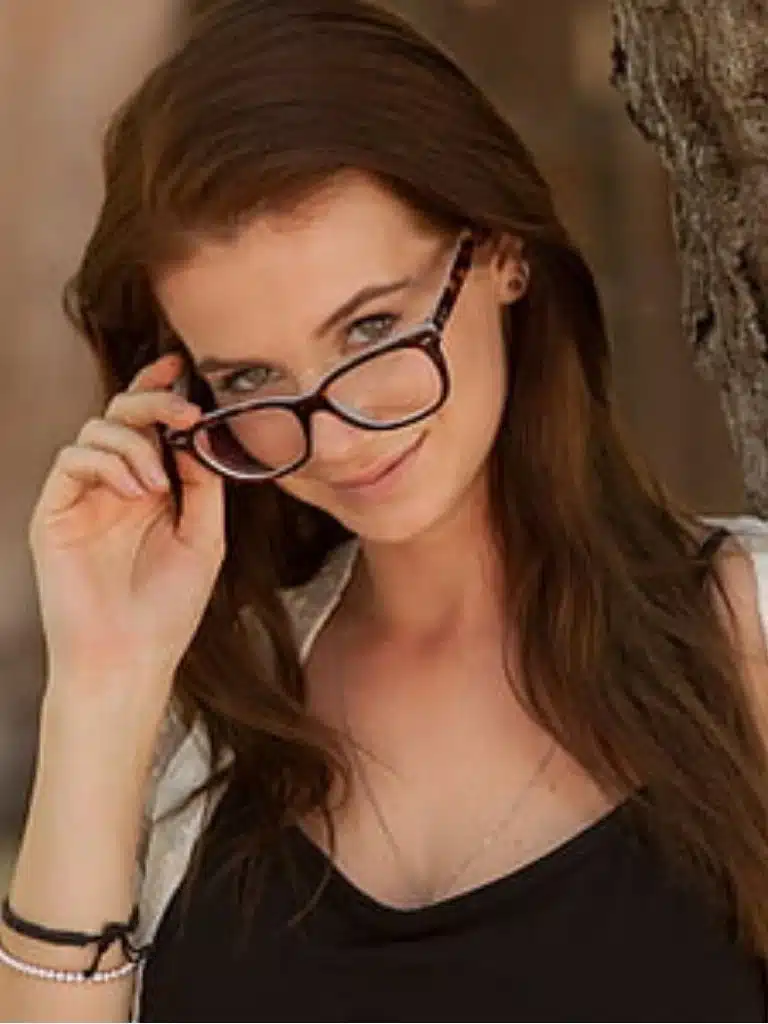 Essie Halladay Biography: Wiki, Age, Career, Height, Weight, Boyfriend, Net Worth & More